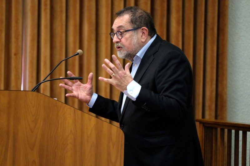 Steven J. Zipperstein